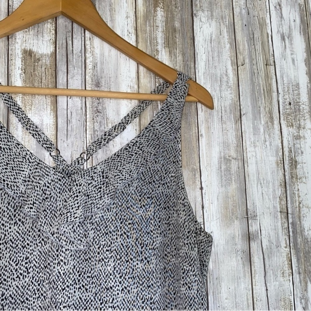 Cabi White Dot Sleeveless Blouse - Picture 2 of 4